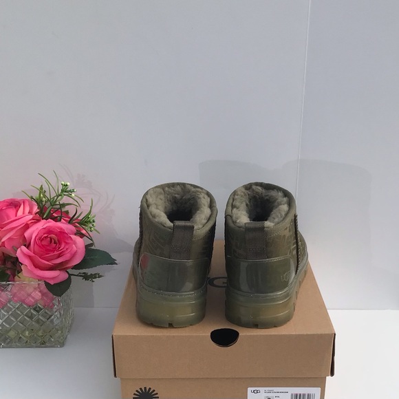 UGG Classic Ultra Mini Monogram - Picture 4 of 9